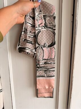 Louis Vuitton Pink & Taupe Monogram Silk Twilly with Black Sketch